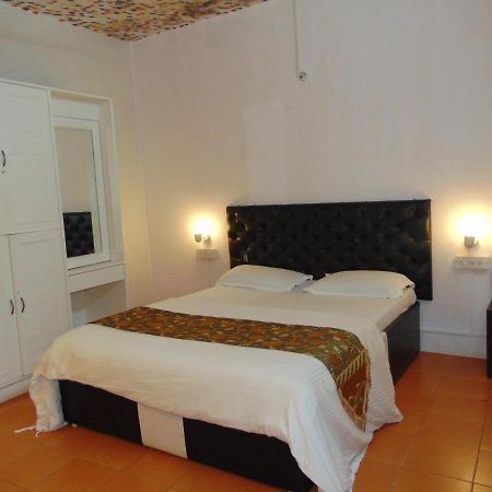 Dona Paula Classic Hotel Panaji Extérieur photo