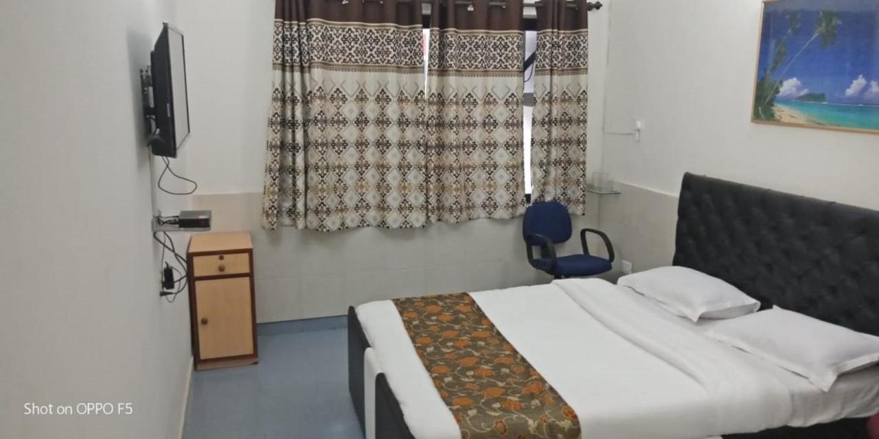 Dona Paula Classic Hotel Panaji Extérieur photo