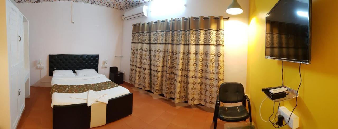 Dona Paula Classic Hotel Panaji Extérieur photo